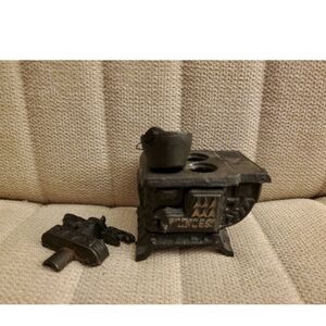 Vintage Princess Black Cast Iron Miniature Stove Oven Dollhouse Toy